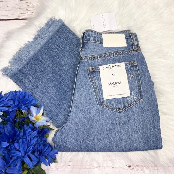 👖NWT🤩 |•CARLY JEAN•| High Waist Wide Straight Leg Raw Hem Jeans Size 5 - Picture 2 of 9